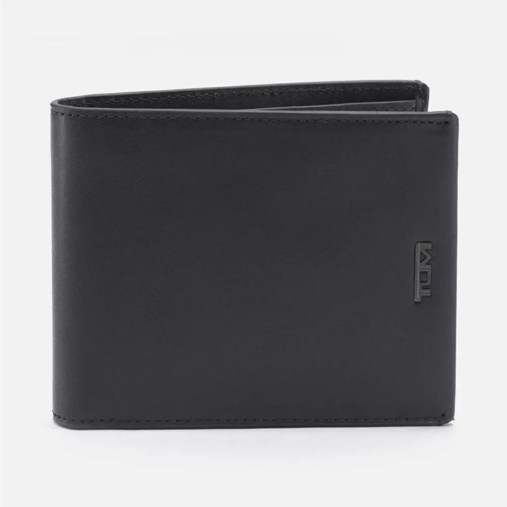 TUMI 299989 Nassau Double Billfold Wallet ID 4 Card Pockets RFID Lock Black